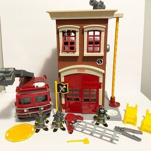 Fisher Price Imaginext Toy Red Firehouse Fire Dept Station Truck Firefighter Toy